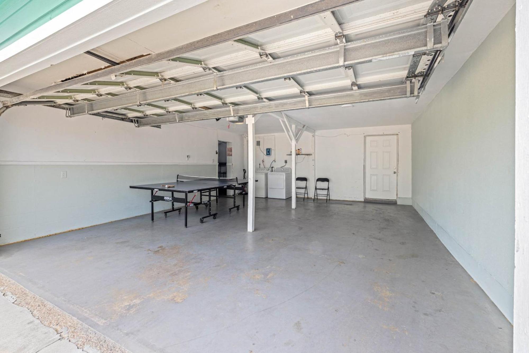 Nr Beach Pier Oasis Game Tables Yard Bbq Galveston Exterior photo
