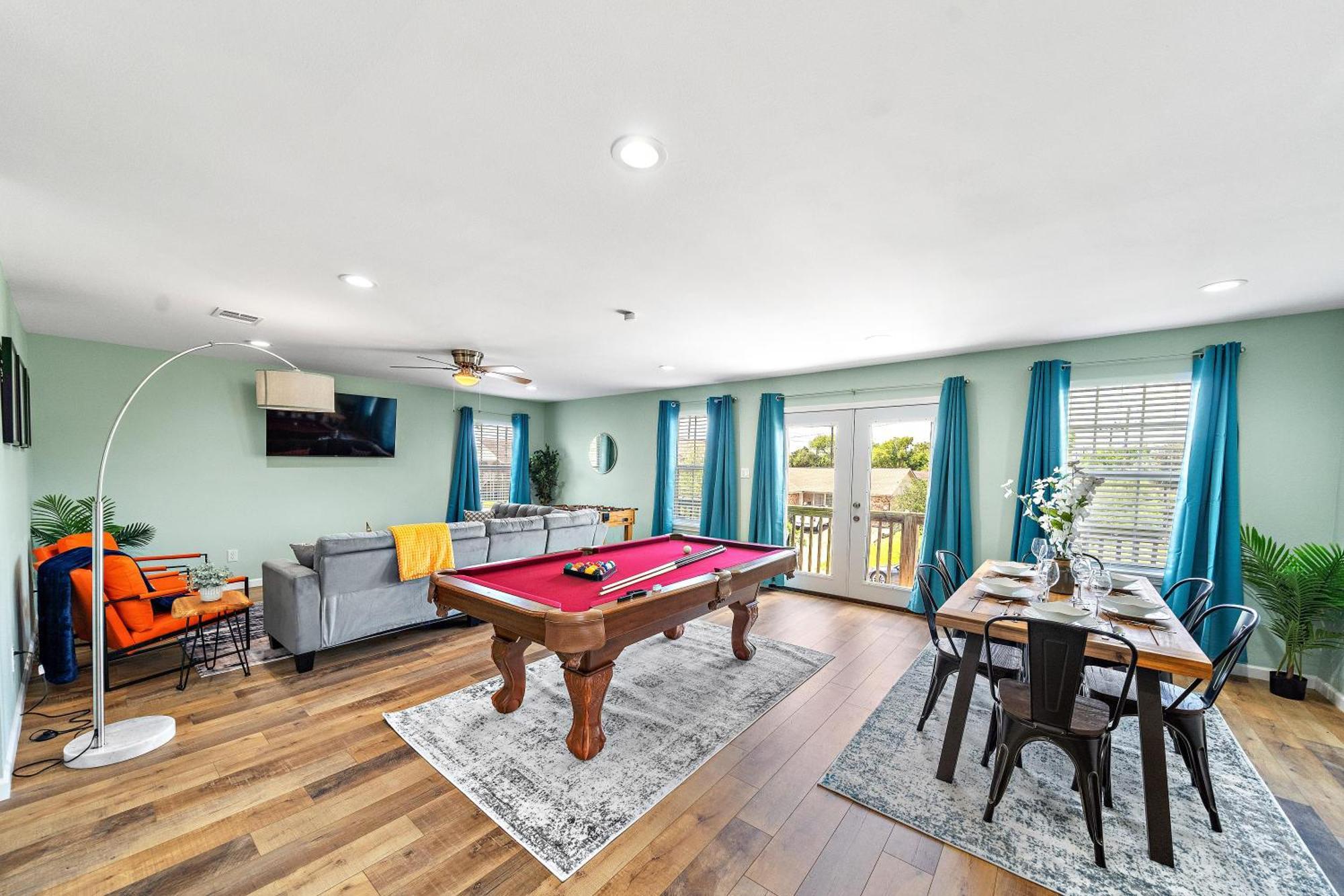 Nr Beach Pier Oasis Game Tables Yard Bbq Galveston Exterior photo
