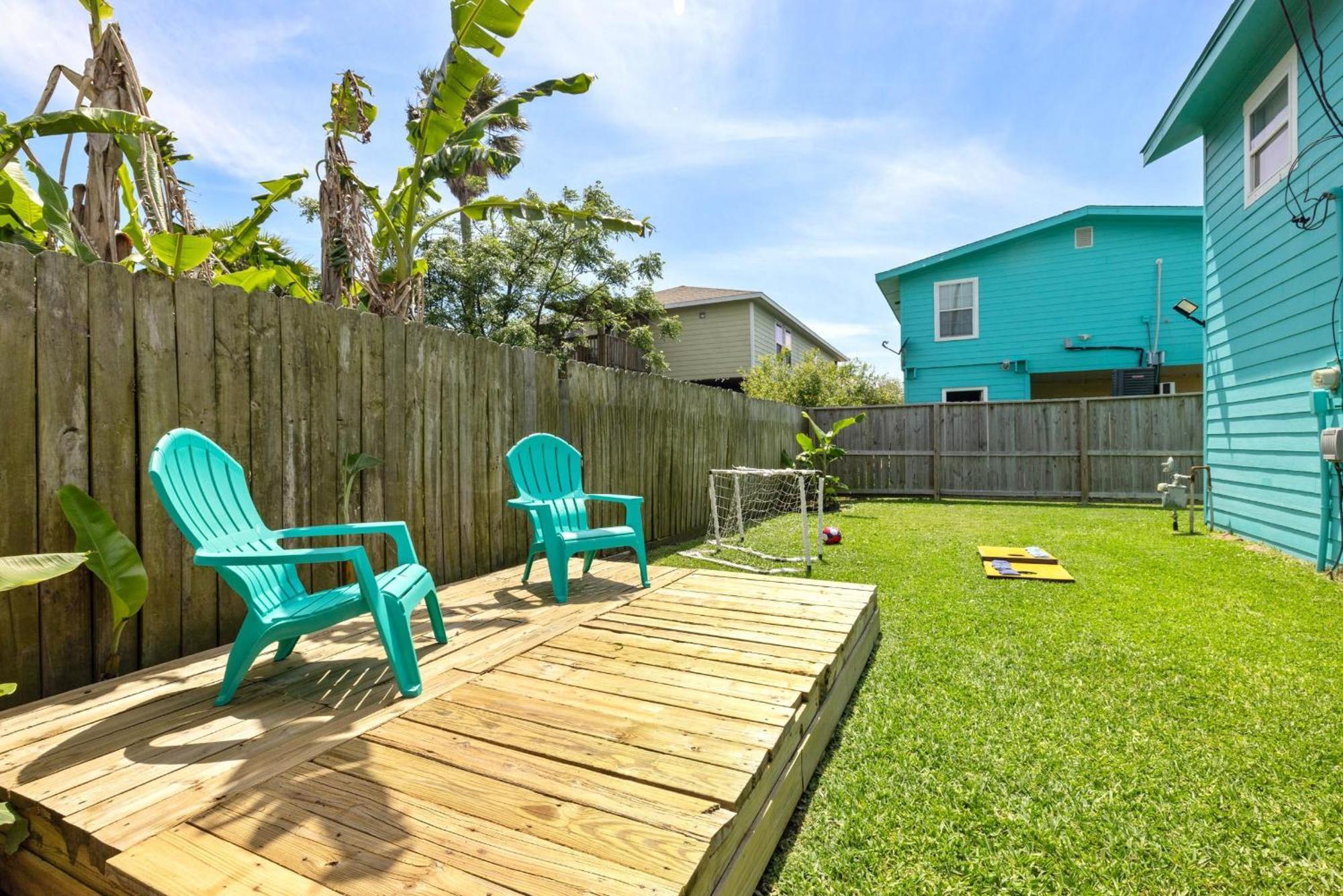Nr Beach Pier Oasis Game Tables Yard Bbq Galveston Exterior photo