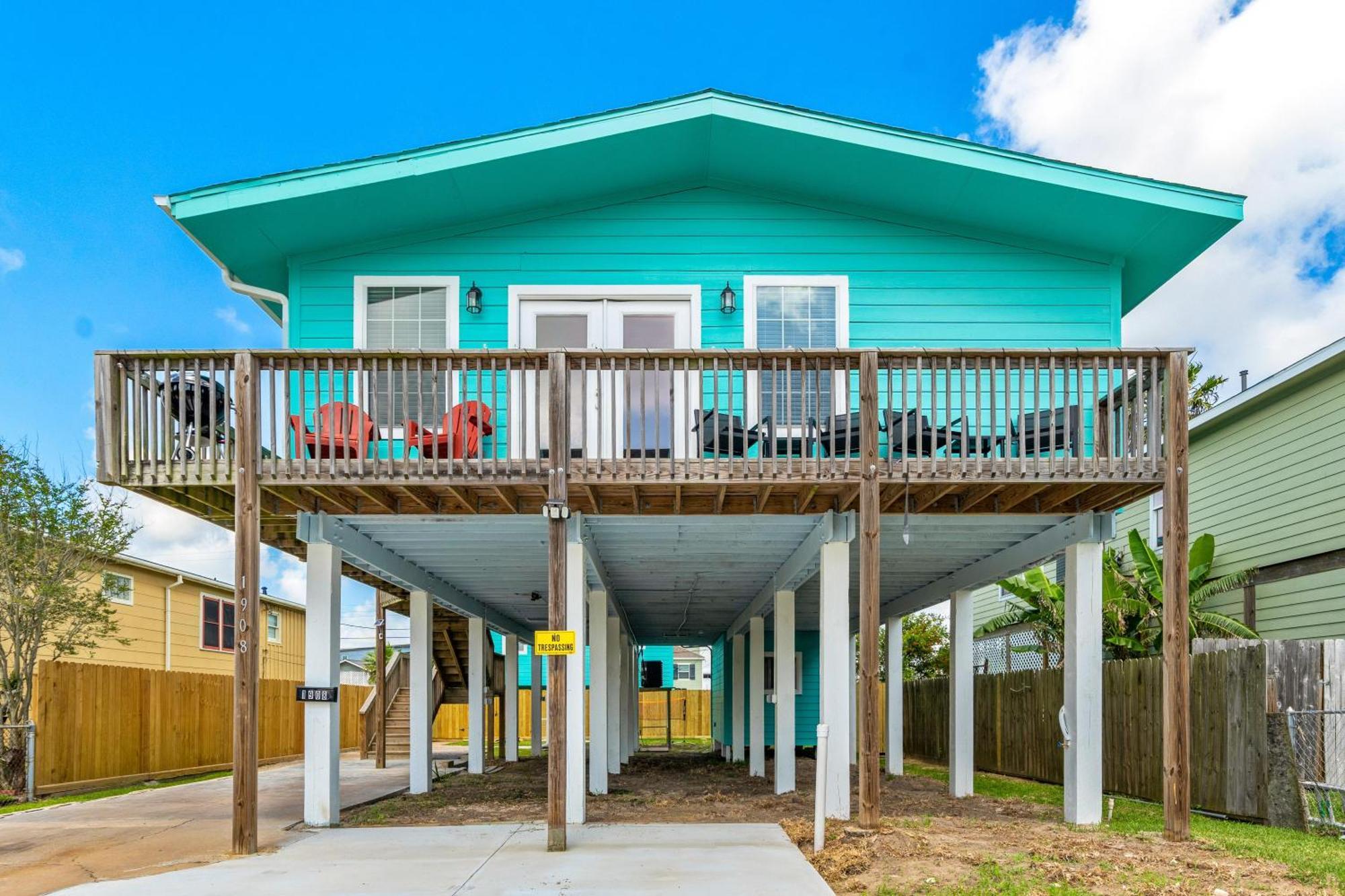 Nr Beach Pier Oasis Game Tables Yard Bbq Galveston Exterior photo